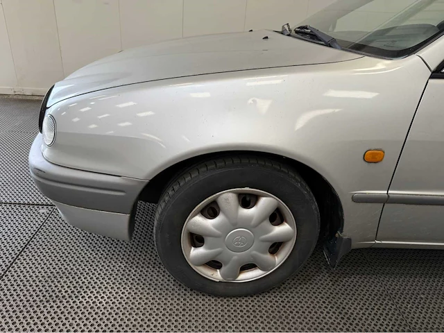 Toyota - corolla - personenauto - 1999 - afbeelding 11 van  26