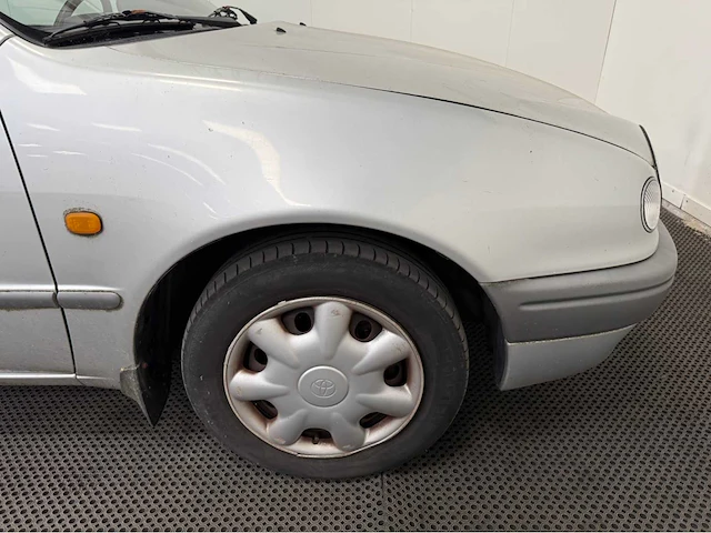 Toyota - corolla - personenauto - 1999 - afbeelding 14 van  26