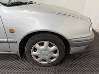 Toyota - corolla - personenauto - 1999 - afbeelding 14 van  26