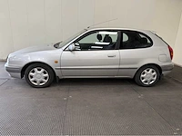 Toyota - corolla - personenauto - 1999 - afbeelding 12 van  26