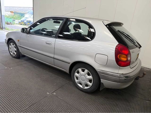 Toyota - corolla - personenauto - 1999 - afbeelding 23 van  26