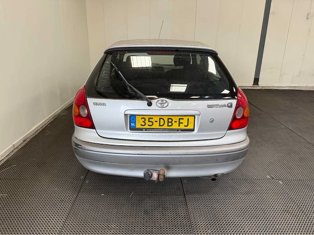 Toyota - corolla - personenauto - 1999 - afbeelding 24 van  26