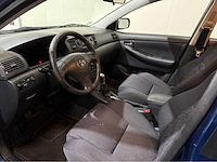 Toyota - corolla - personenauto - 2004 - afbeelding 4 van  25