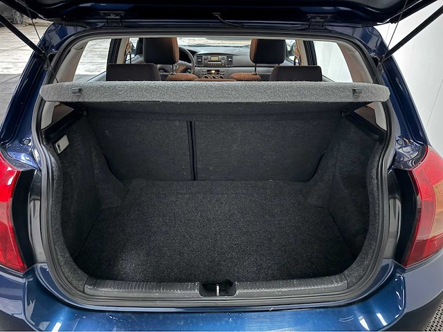 Toyota - corolla - personenauto - 2004 - afbeelding 9 van  25