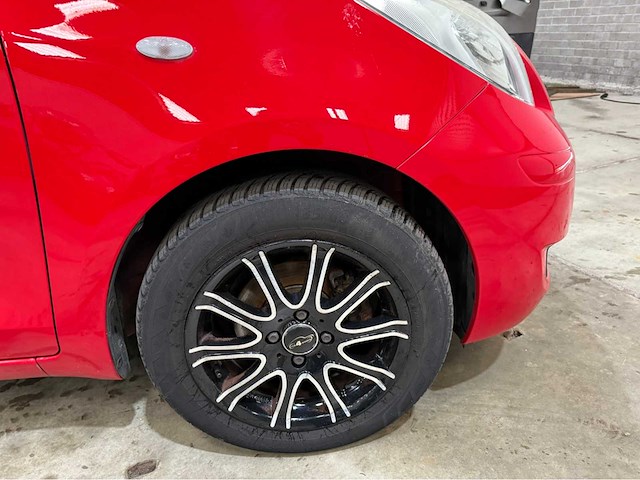 Toyota - daihatsu - charade - personenauto - 2011 - afbeelding 17 van  29