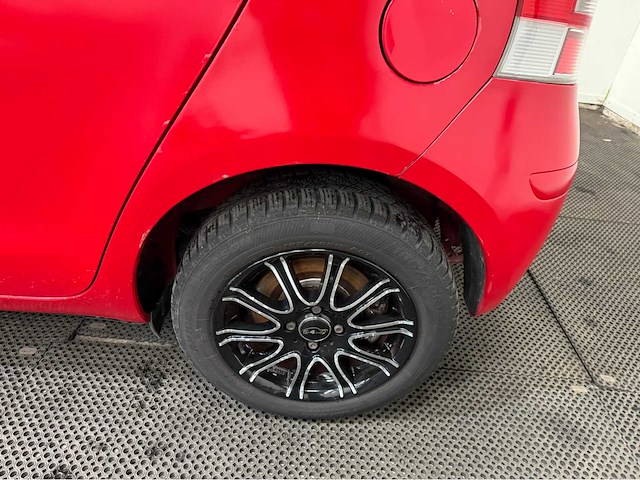 Toyota - daihatsu - charade - personenauto - 2011 - afbeelding 20 van  29