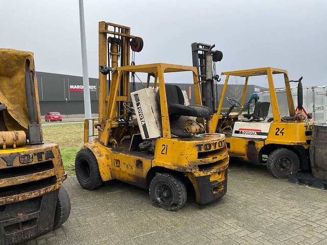 Toyota - heftruck - afbeelding 10 van  17