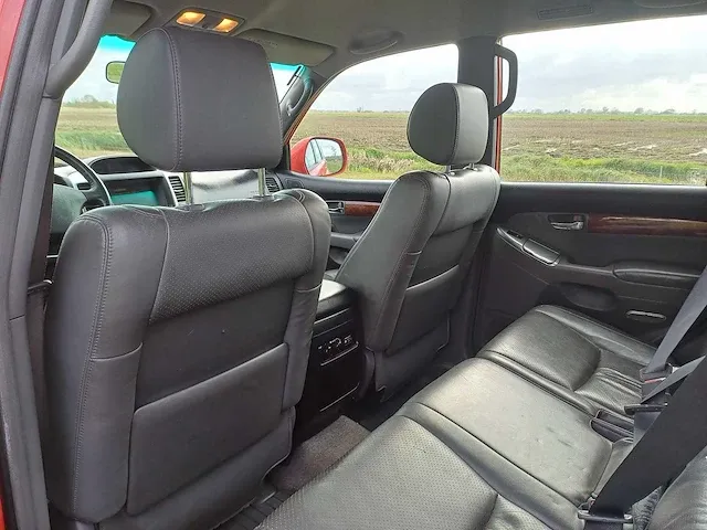 Toyota - land cruiser - 3.0 d-4d 4x4 executive - personenauto - afbeelding 13 van  52