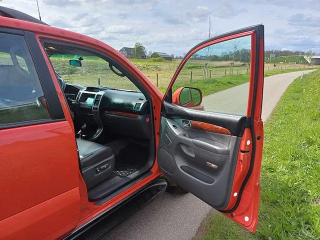 Toyota - land cruiser - 3.0 d-4d 4x4 executive - personenauto - afbeelding 26 van  52