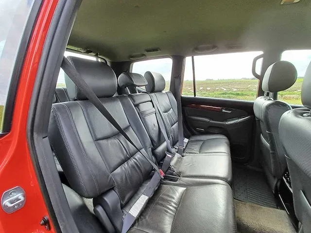 Toyota - land cruiser - 3.0 d-4d 4x4 executive - personenauto - afbeelding 31 van  52