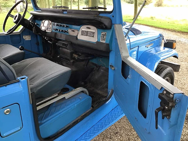 Toyota - land cruiser - bj40 - oldtimer - afbeelding 10 van  30