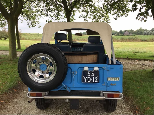 Toyota - land cruiser - bj40 - oldtimer - afbeelding 23 van  30