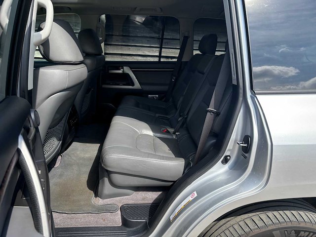 Toyota - land cruiser v8 - 4.5 d-4d v8 exec. 7p. - car - 2012 - afbeelding 11 van  40