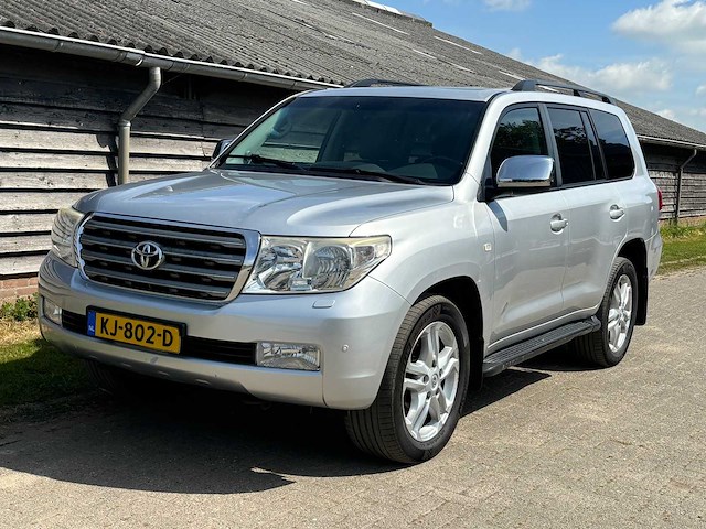 Toyota - land cruiser v8 - 4.5 d-4d v8 exec. 7p. - car - 2012 - afbeelding 1 van  40