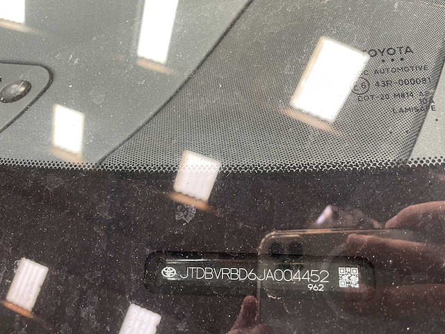 Toyota - mirai - waterstof - fuel-cell - personenauto - 2018 - afbeelding 14 van  26