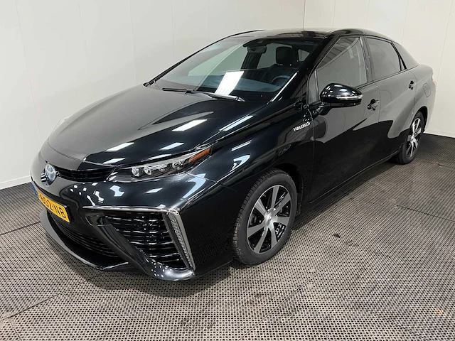 Toyota - mirai - waterstofauto - personenauto - 2017 - afbeelding 1 van  31