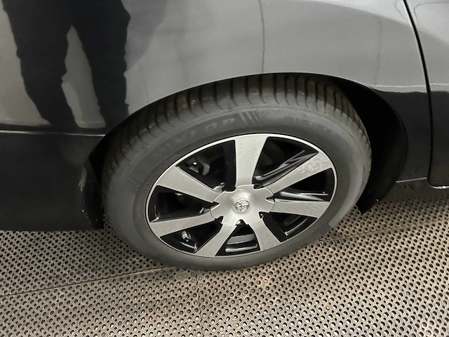 Toyota - mirai - waterstofauto - personenauto - 2017 - afbeelding 15 van  31