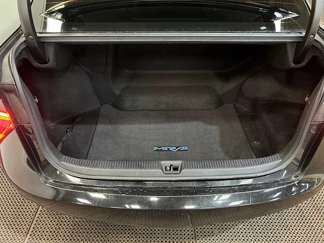 Toyota - mirai - waterstofauto - personenauto - 2017 - afbeelding 24 van  31