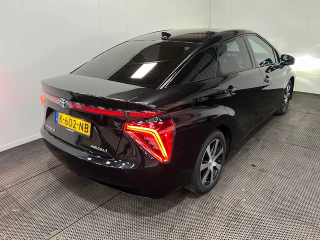 Toyota - mirai - waterstofauto - personenauto - 2017 - afbeelding 28 van  31