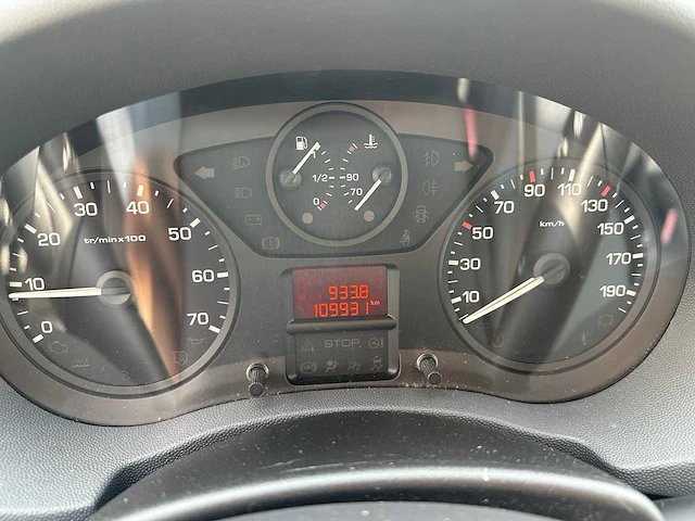 Toyota - proace - 2015 - 1.6d l2h1 aspiration - bedrijfswagen - afbeelding 4 van  13