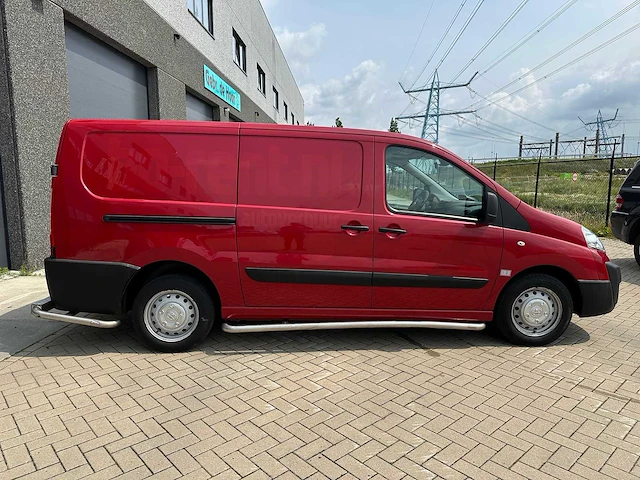 Toyota - proace - 2015 - 1.6d l2h1 aspiration - bedrijfswagen - afbeelding 9 van  13