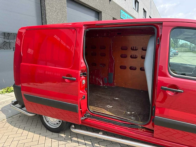 Toyota - proace - 2015 - 1.6d l2h1 aspiration - bedrijfswagen - afbeelding 13 van  13