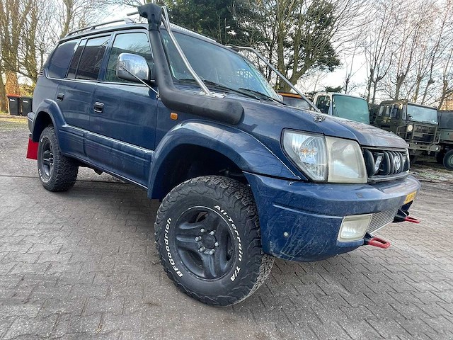 Toyota - rally - landcruiser 90 - bedrijfswagen - afbeelding 1 van  33