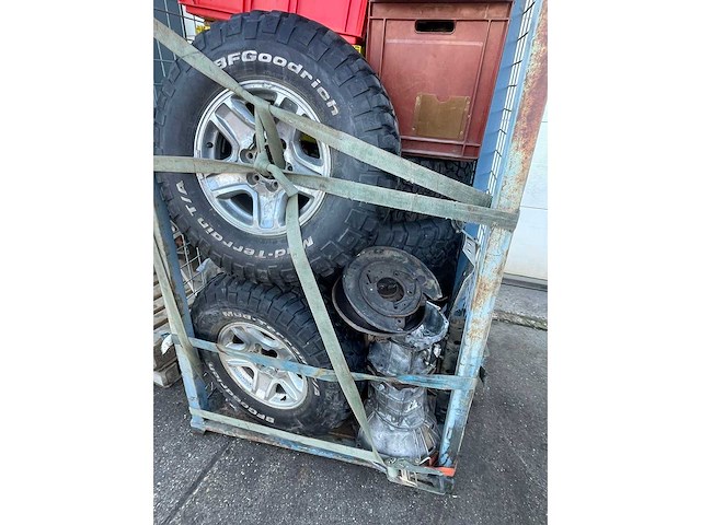 Toyota - rally - landcruiser 90 - bedrijfswagen - afbeelding 29 van  33