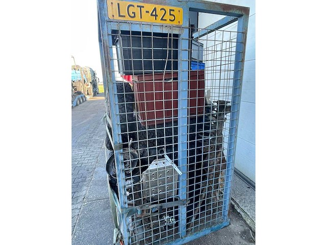 Toyota - rally - landcruiser 90 - bedrijfswagen - afbeelding 31 van  33