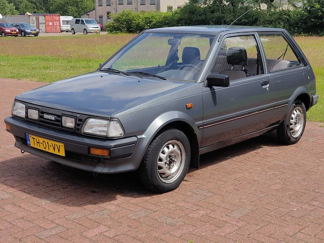 Toyota - starlet - 1.3 xl - th-01-vv - 1988 - nap - afbeelding 10 van  15