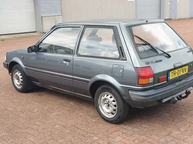 Toyota - starlet - 1.3 xl - th-01-vv - 1988 - nap - afbeelding 11 van  15