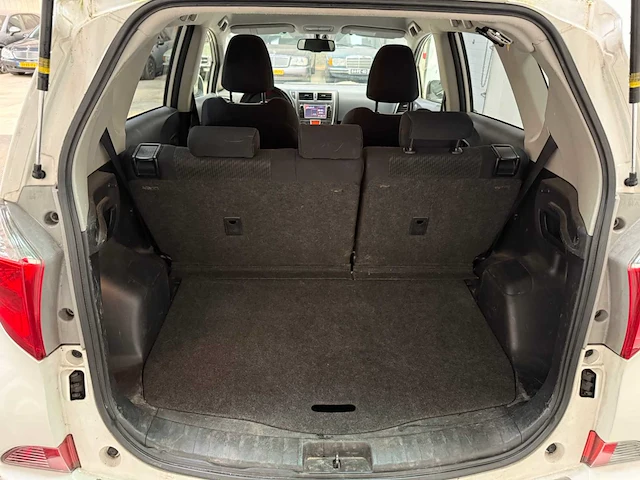 Toyota - verso-s - personenauto - 2012 - afbeelding 3 van  26