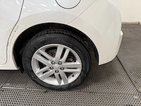 Toyota - verso-s - personenauto - 2012 - afbeelding 16 van  26