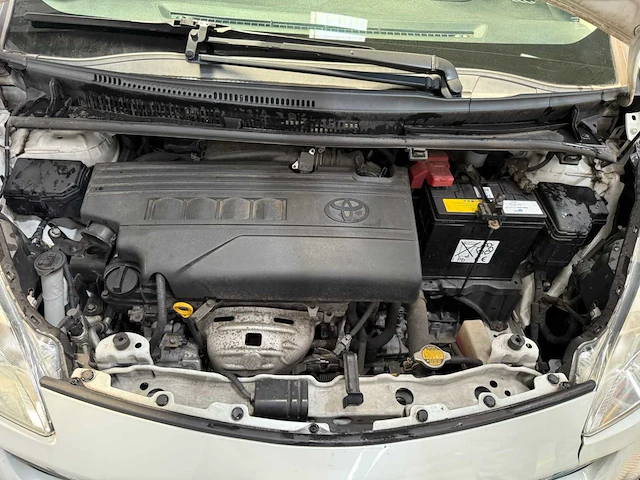 Toyota - verso-s - personenauto - 2012 - afbeelding 17 van  26