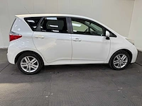 Toyota - verso-s - personenauto - 2012 - afbeelding 24 van  26