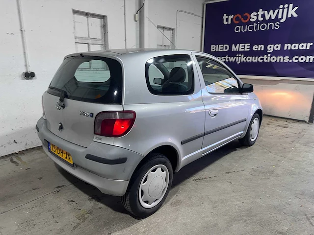 Toyota - yaris - 1.0-16v vvt-i terra - 15-dh-jn - afbeelding 12 van  16