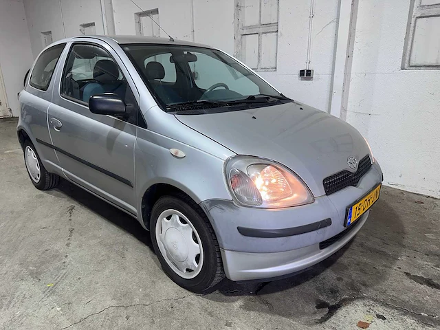 Toyota - yaris - 1.0-16v vvt-i terra - 15-dh-jn - afbeelding 14 van  16