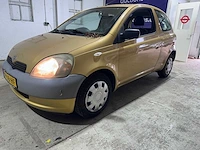 Toyota - yaris - 1.0-16v vvt-i terra - 74-db-hf - afbeelding 1 van  17