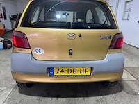 Toyota - yaris - 1.0-16v vvt-i terra - 74-db-hf - afbeelding 12 van  17