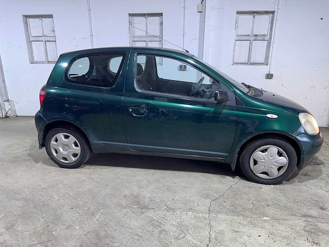Toyota - yaris - 1.3-16v vvt-i sol - 73-hz-xn - afbeelding 13 van  15