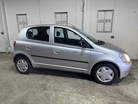 Toyota - yaris - 1.3-16v vvt-i sol - 94-hb-hv - afbeelding 15 van  18
