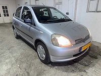Toyota - yaris - 1.3-16v vvt-i sol - 94-hb-hv - afbeelding 16 van  18