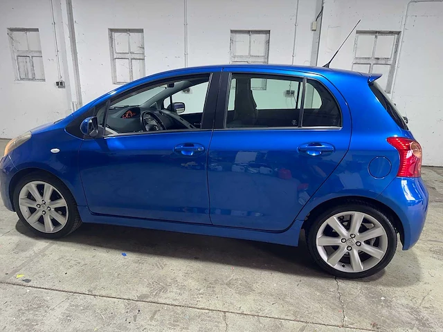 Toyota - yaris - 1.8 vvti ts - 09-xp-rl - afbeelding 12 van  19