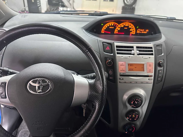 Toyota - yaris - 1.8 vvti ts - 09-xp-rl - afbeelding 19 van  19
