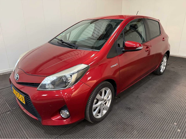 Toyota - yaris - personenauto - 2013 - afbeelding 1 van  32