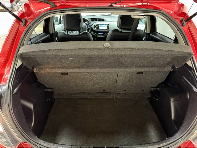 Toyota - yaris - personenauto - 2013 - afbeelding 14 van  32