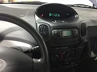 Toyota - yaris verso - 1.3-16v vvt-i sol automaat- 44-fz-kr - afbeelding 2 van  23
