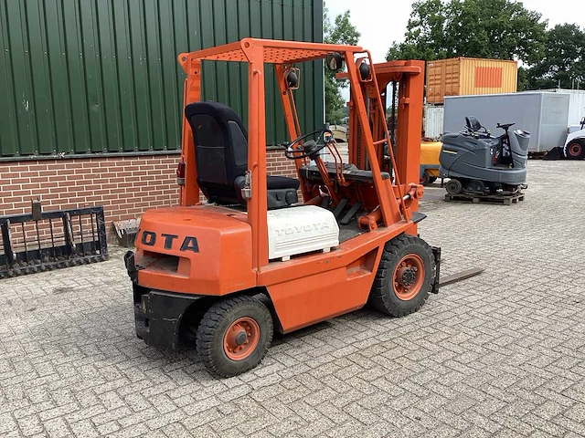 Toyota 02-3f g20 vorkheftruck - afbeelding 12 van  17