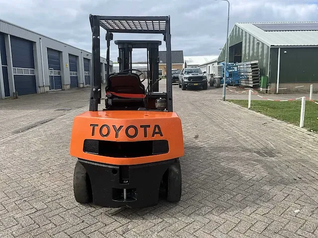 Toyota 02-4fd25 vorkheftruck - afbeelding 13 van  15