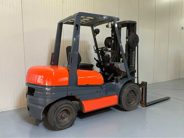 Toyota 02 6dfd 30 - 4.3m triplex, free-lift, 3de&4de funtie tot vorkenbord - vorkheftruck - afbeelding 2 van  14
